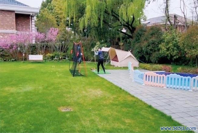郑恺苗苗新别墅大到找东谈主齐要打电话 空间宽敞生计透彻